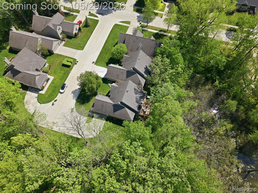 47301 Bramblewood Court, Novi, MI — Photo 48