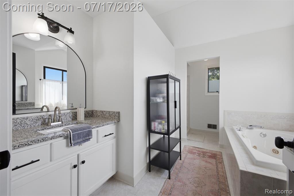 49324 Stratford Drive, New Baltimore, MI 48047 — Photo 39
