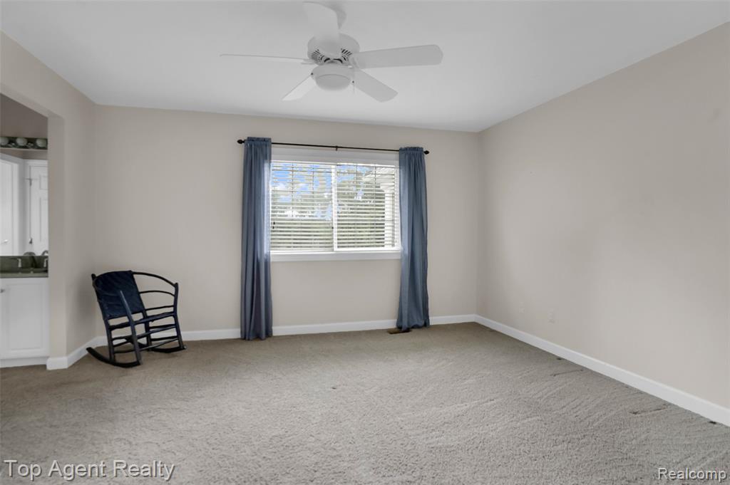 6369 Peach Tree Court, Rochester Hills, MI 48306 — Photo 31