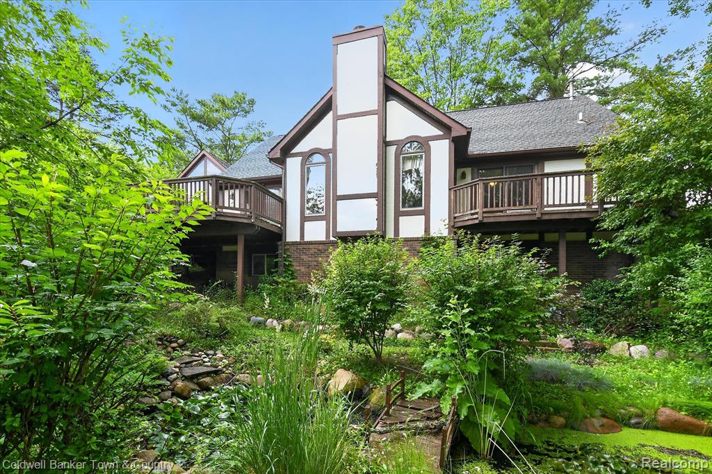 6656 Snowshoe Lane, Brighton, MI 48116 — Photo 46