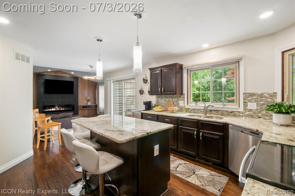 11016 Pembrooke Circle, South Lyon, MI 48178 — Photo 11
