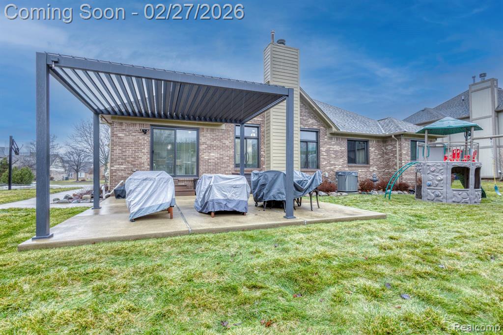 43524 Austin Drive, Sterling Heights, MI 48314 — Photo 36