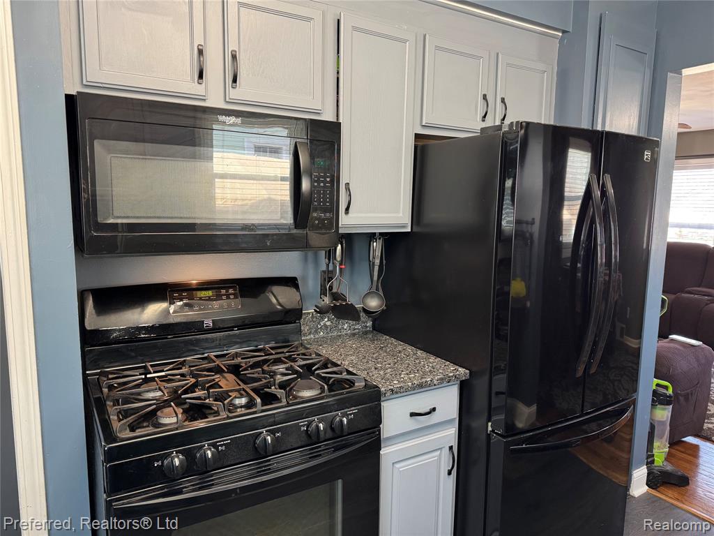 1124 Shirley Drive, Ypsilanti, MI 48198 — Photo 8