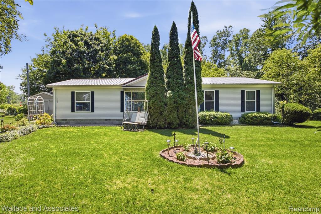 3129 Streeter Drive, Fort Gratiot, MI 48059