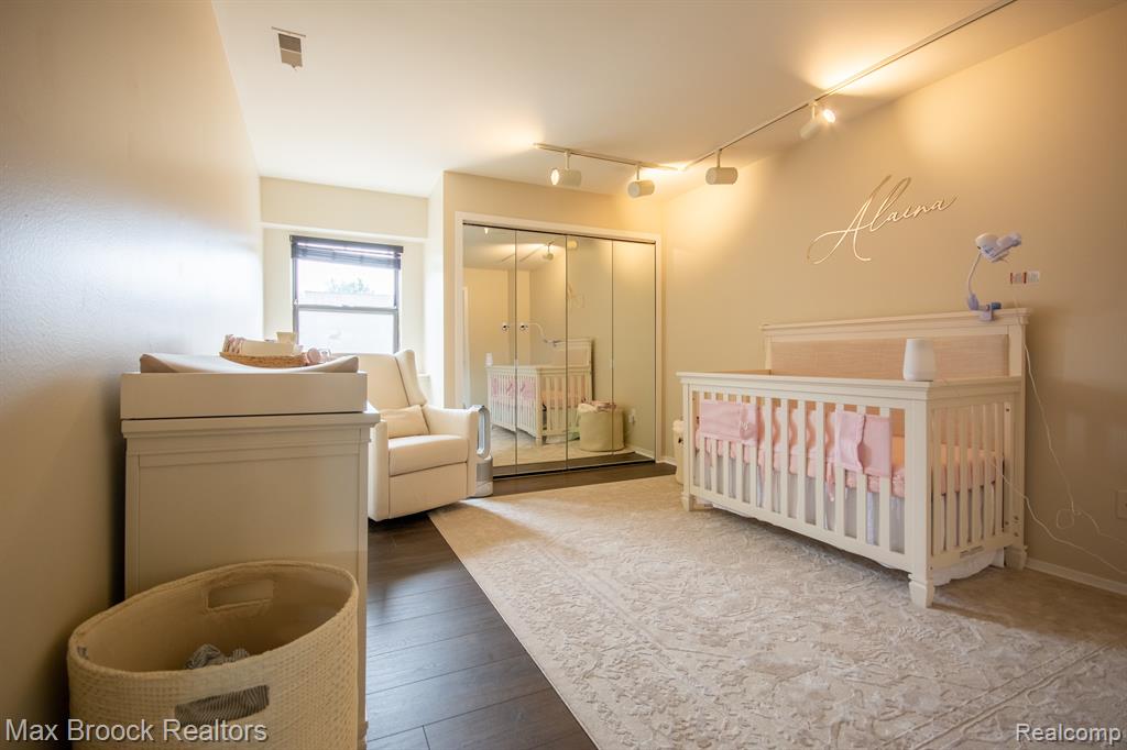 6620 RIDGEFIELD Circle, 204, West Bloomfield, MI — Photo 16