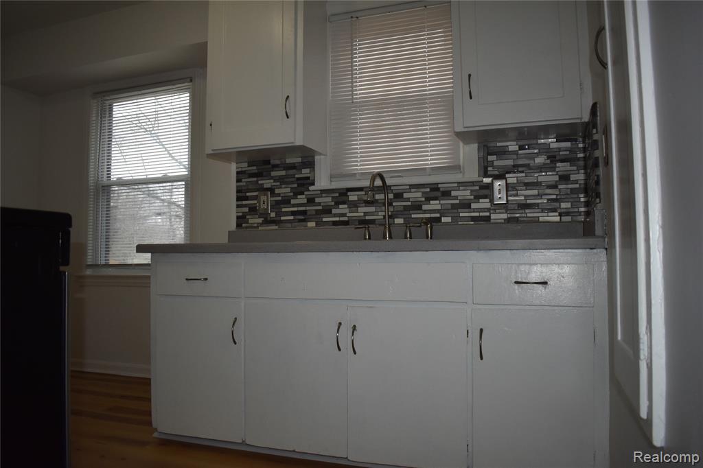 4115 Madison Street, Dearborn Heights, MI 48125 — Photo 7