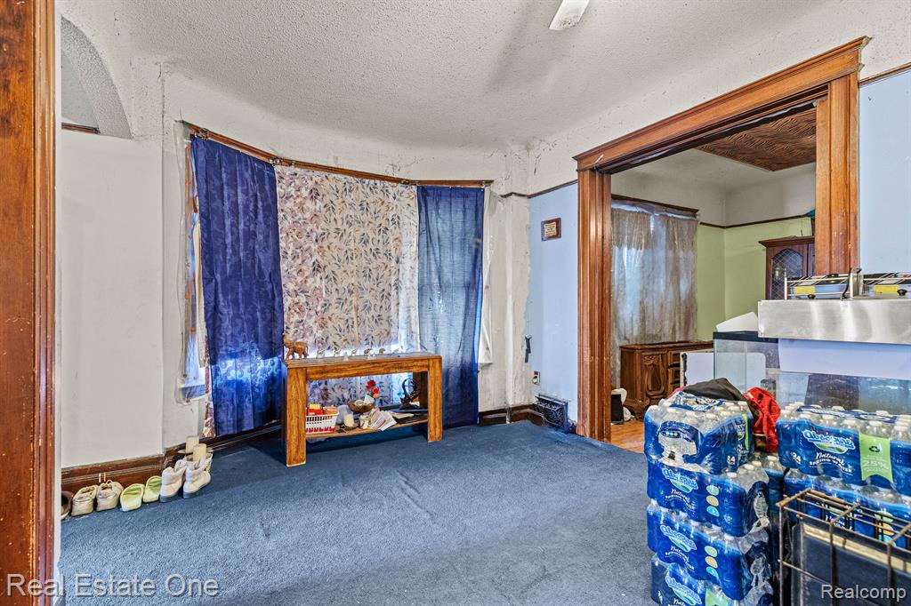 1821 HELEN Street, Detroit, MI 48207 — Photo 6