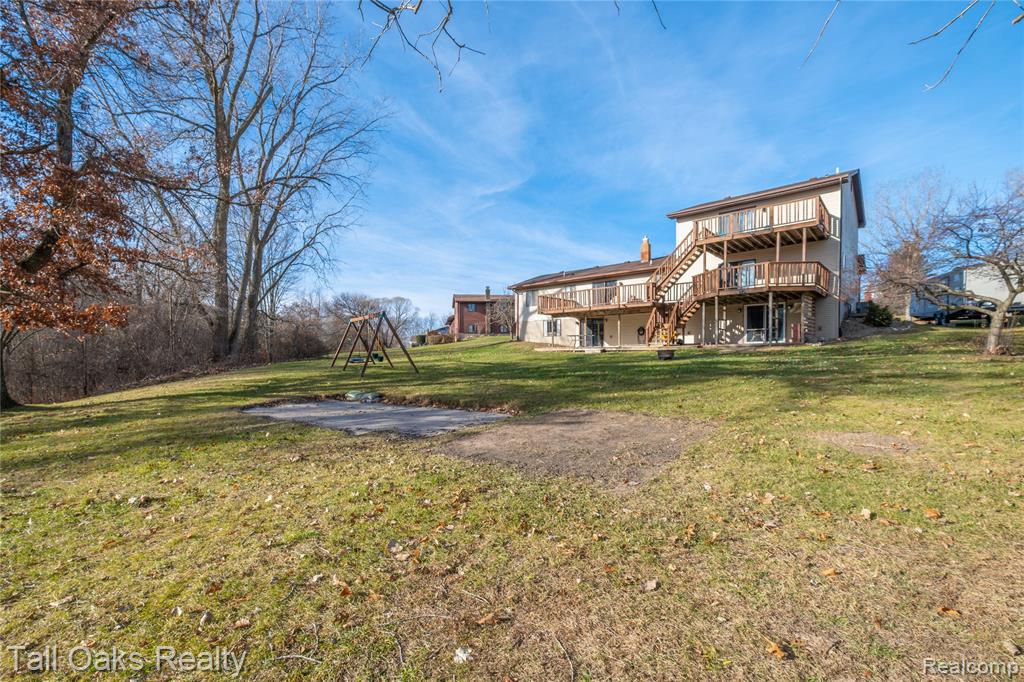 731 Cherry Hill Court, Columbiaville, MI 48421 — Photo 37