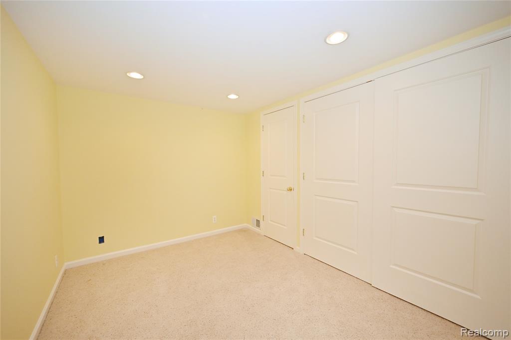 5370 Breeze Hill Place, Troy, MI 48098 — Photo 19