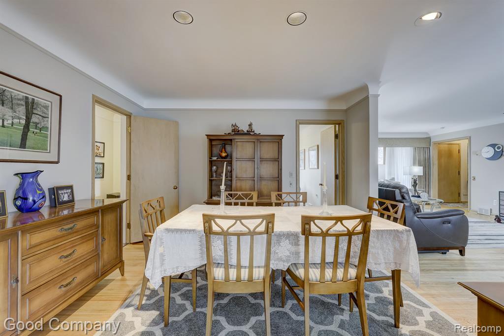 1557 Lochmoor Boulevard, Grosse Pointe Woods, MI 48236 — Photo 13