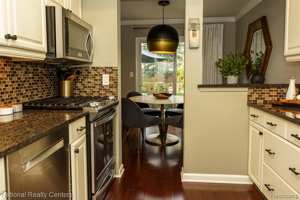 1756 Brentwood Drive, Troy, MI 48098 — Photo 12