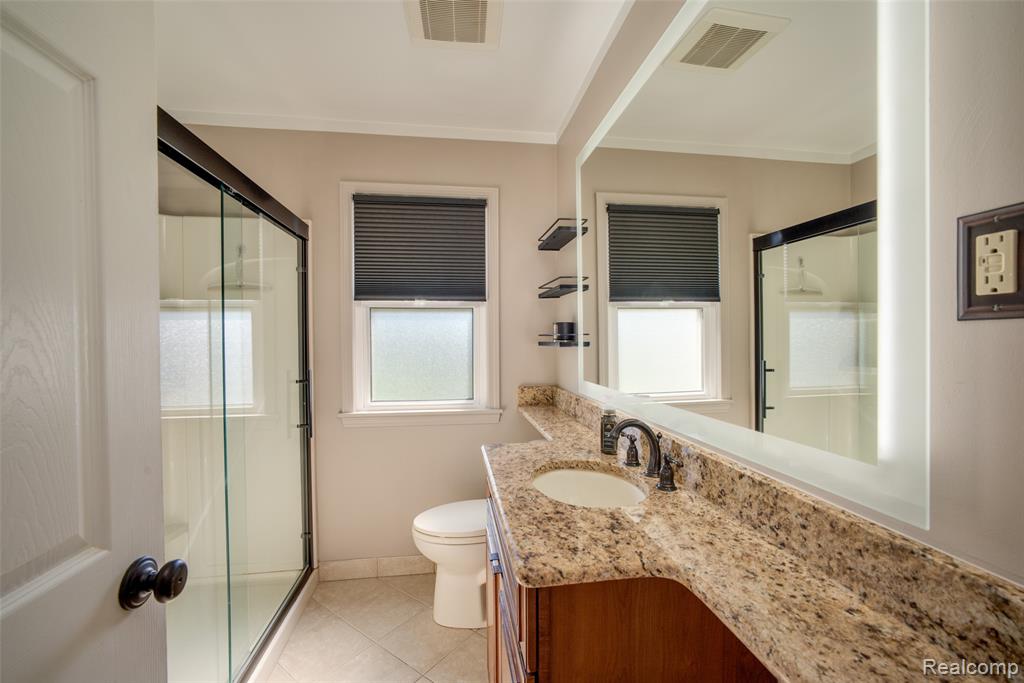 9614 Shadyside Street, Livonia, MI 48150 — Photo 16