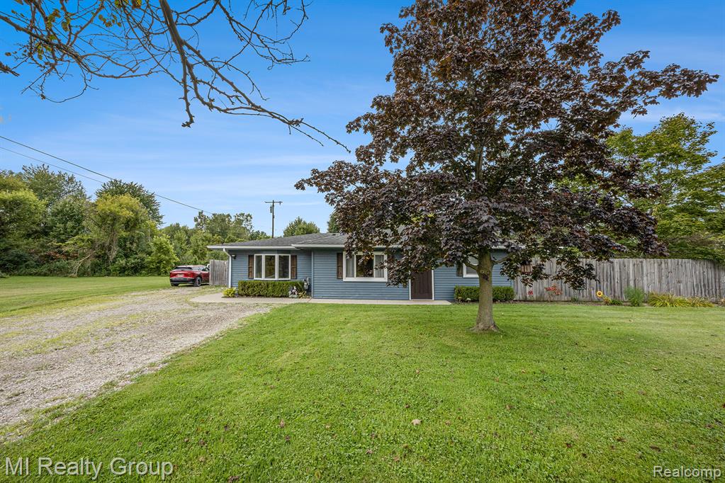 7520 Starville Road, Cottrellville, MI — front exterior