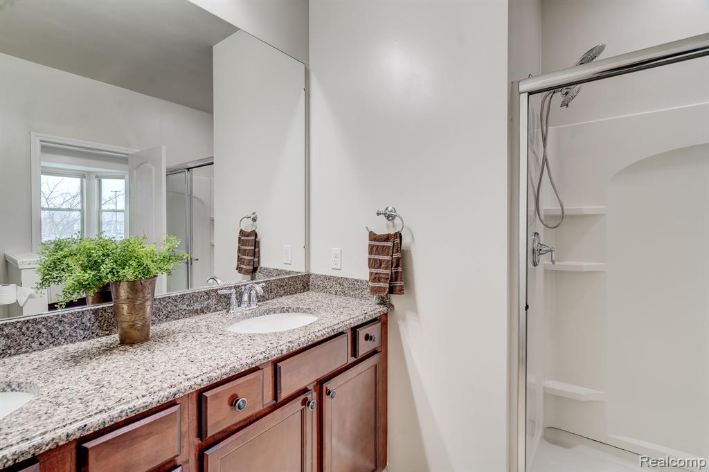 2247 PALMETTO, Commerce Twp, MI 48382 — Photo 20