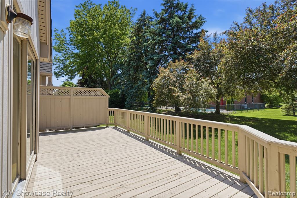 54519 Cambridge Drive, Shelby Twp, MI 48315 — Photo 29