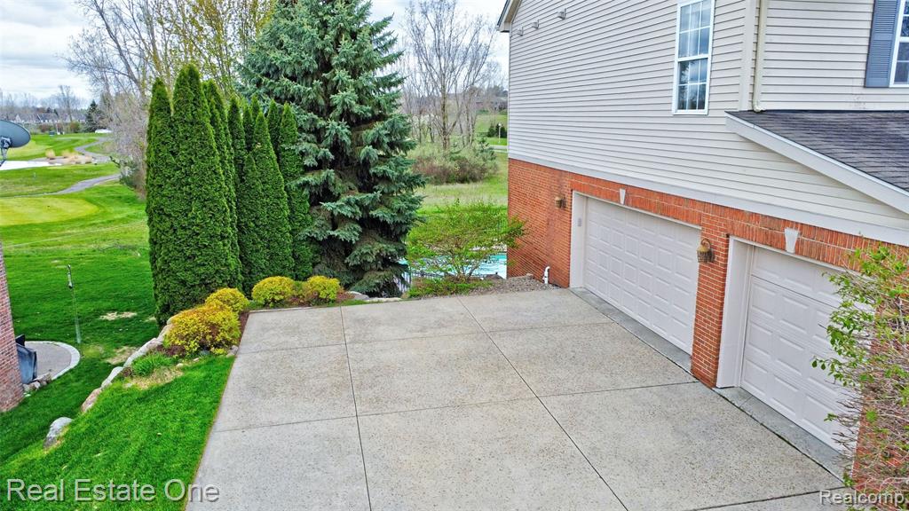 650 Eastlake Trail, Oxford, MI 48371 — Photo 38