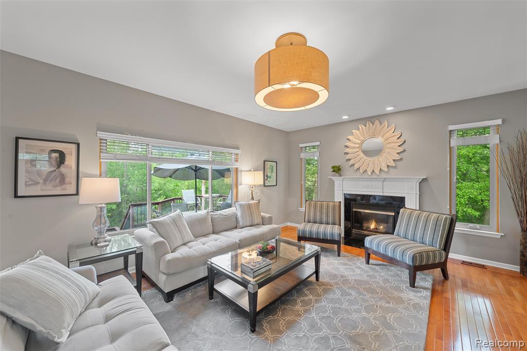 10099 Fernbrooke Drive, Brighton, MI 48116 — Photo 16
