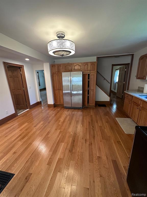 543 W MIDDLE Street, Chelsea, MI 48118 — Photo 6