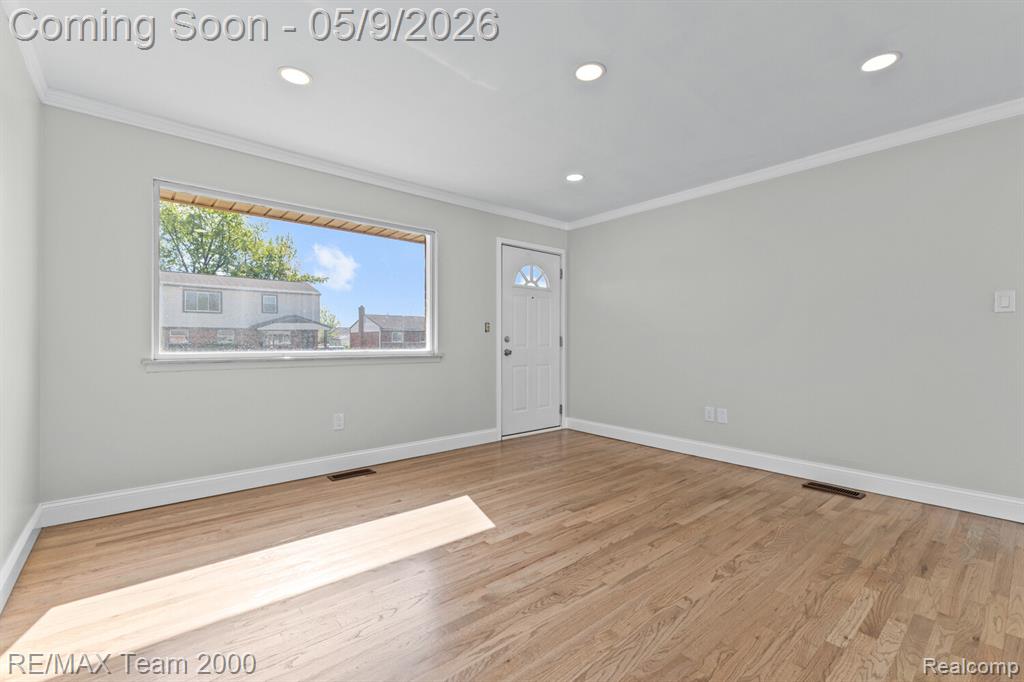 6557 Huntleigh Street, Garden City, MI — Photo 10