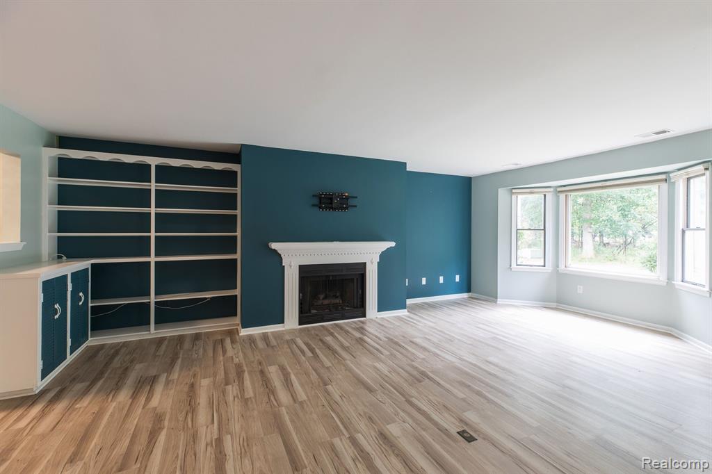 8629 MATHIAS Drive, 48, Grosse Ile, MI 48138 — Photo 9