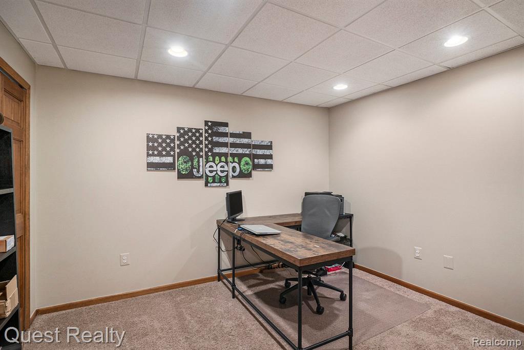5780 GARNET Circle, Clarkston, MI 48348 — Photo 30