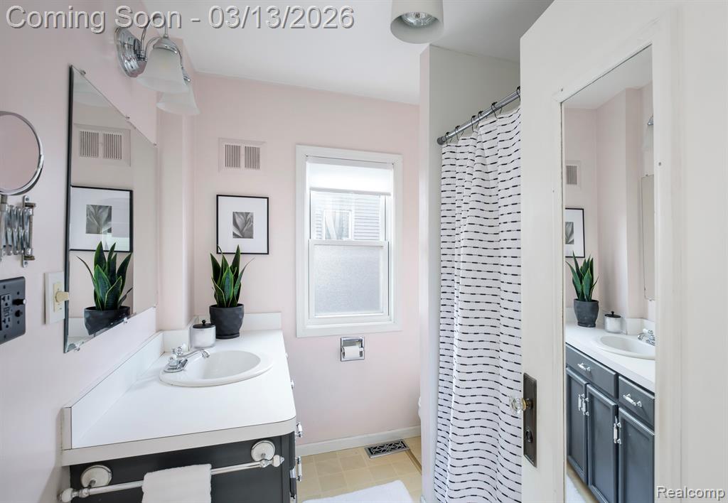 726 W Breckenridge Street, Ferndale, MI 48220 — Photo 15