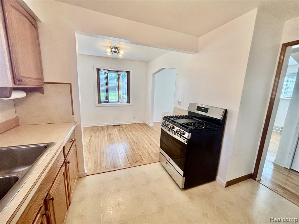 4212 Brouseville Avenue, Lincoln Park, MI 48146 — Photo 7