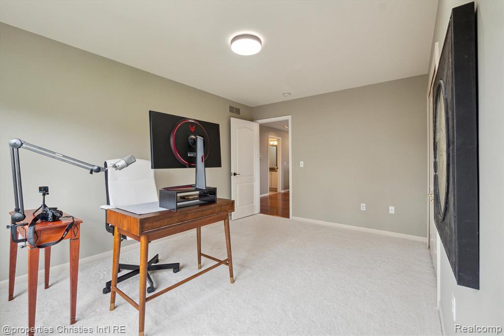45653 TOURNAMENT Drive, Northville, MI 48168 — Photo 42