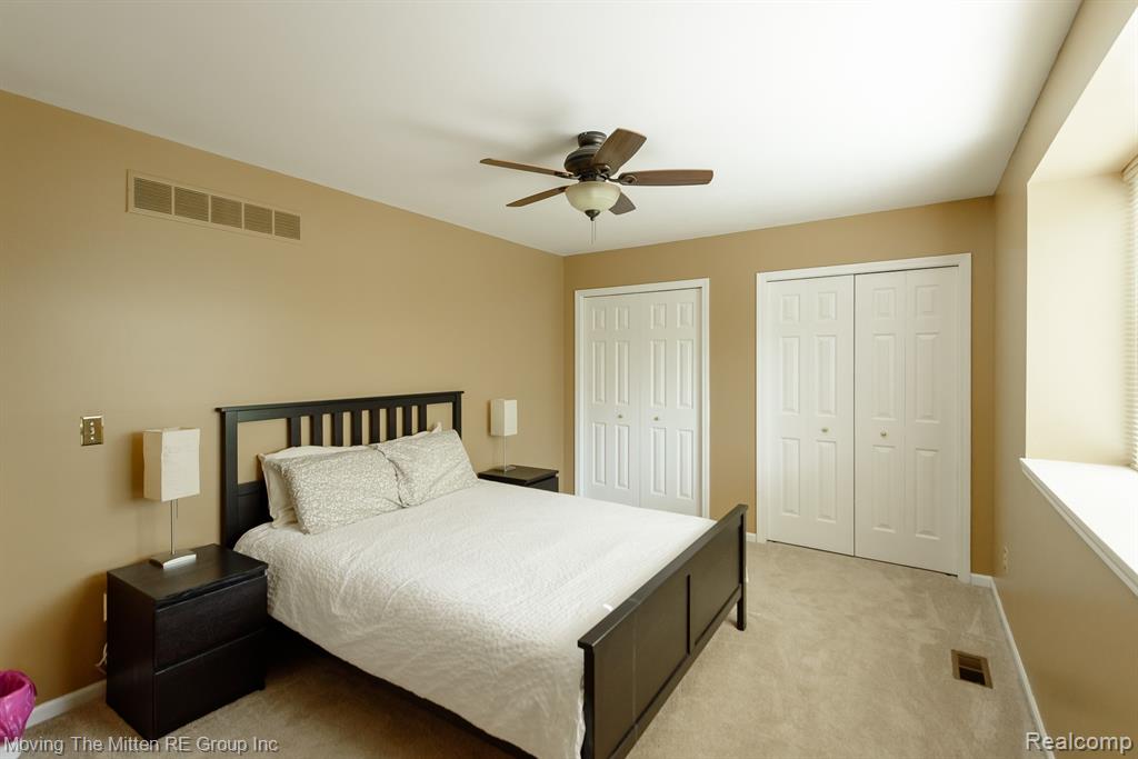 9501 Madison Drive, Belleville, MI 48111 — Photo 35