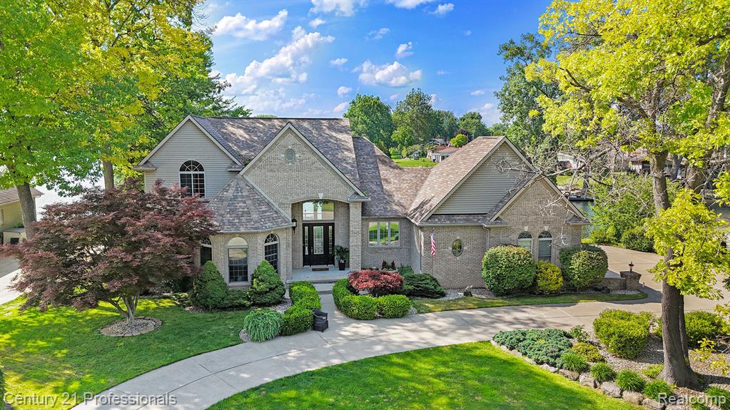 9020 Huron Bluffs Drive, White Lake, MI — Photo 39