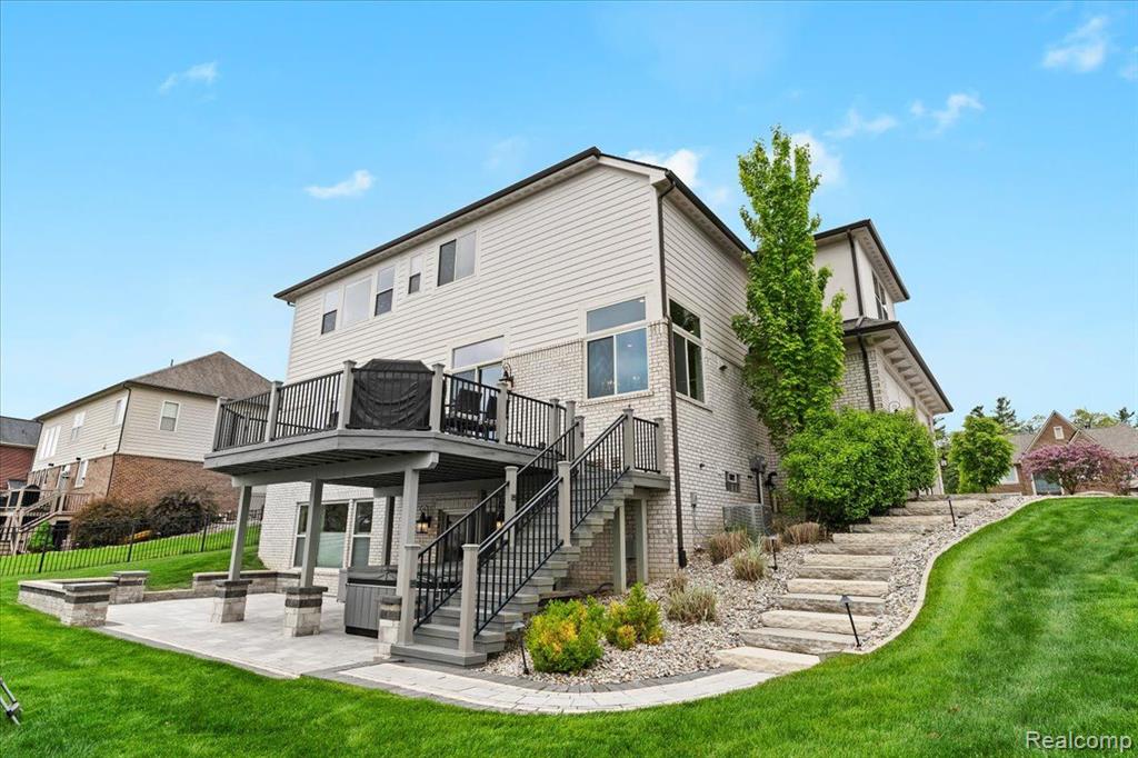 10611 STONEY POINT Drive, South Lyon, MI 48178 — Photo 46
