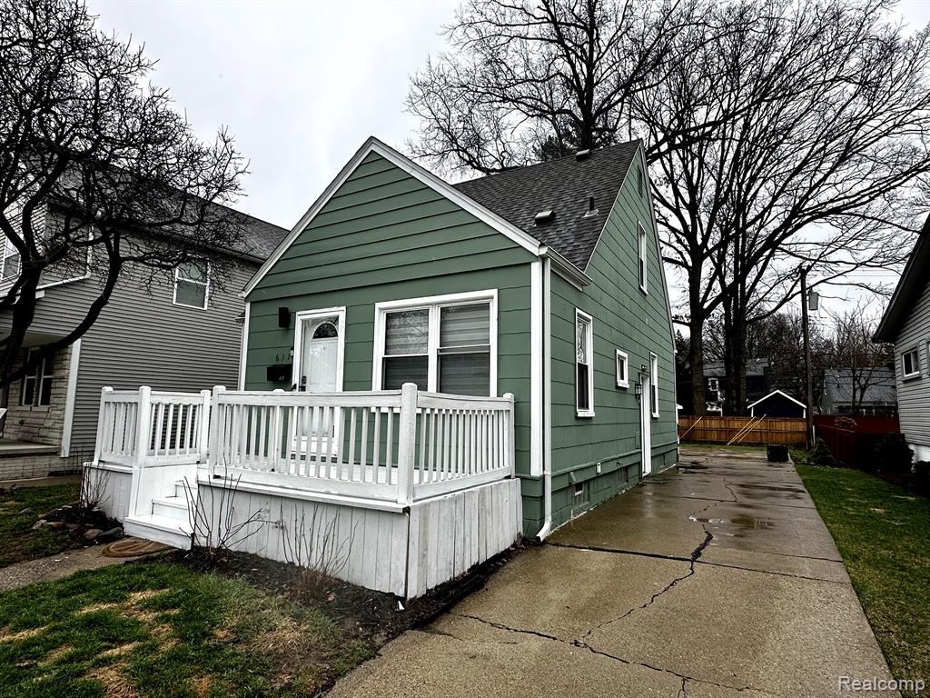 617 IRVING Avenue, Royal Oak, MI 48067 — Photo 2