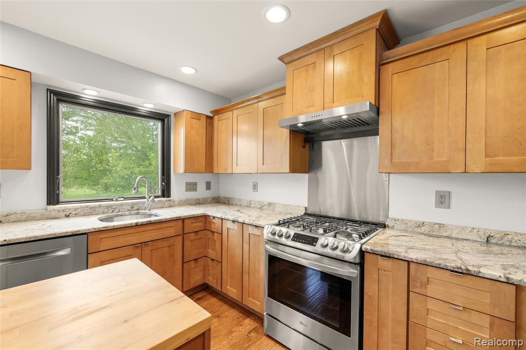 9325 N Ridge Road, Plymouth, MI 48170 — Photo 4