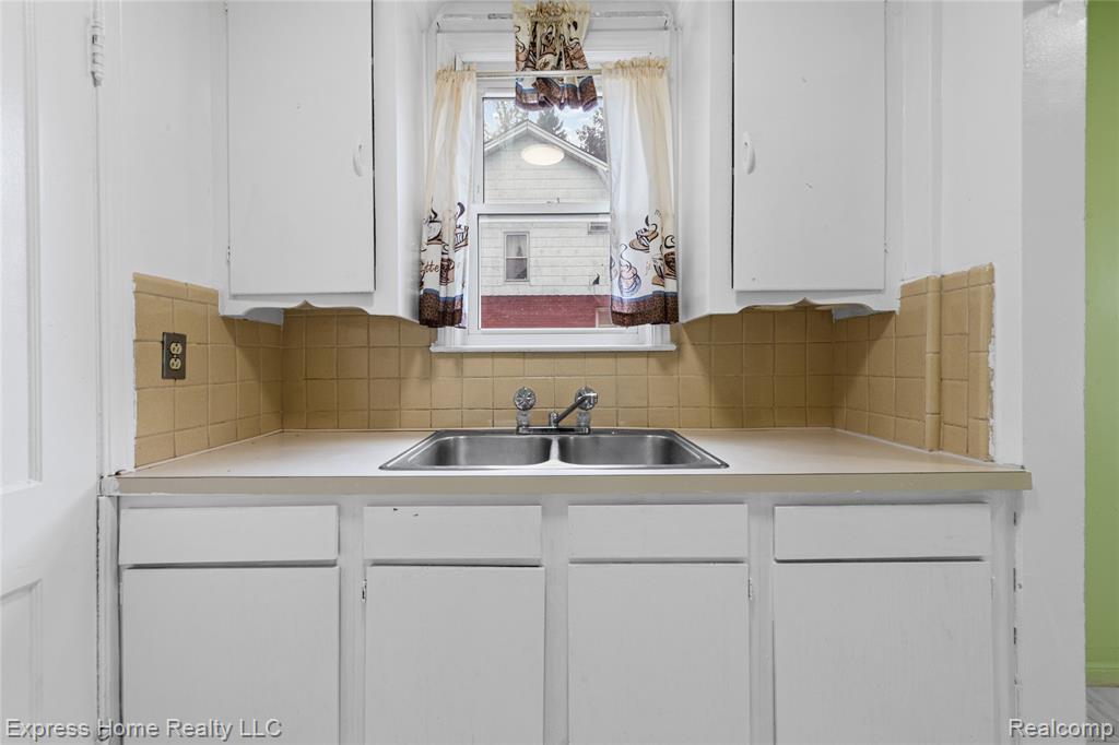 18590 Lumpkin Street, Detroit, MI 48234 — Photo 11