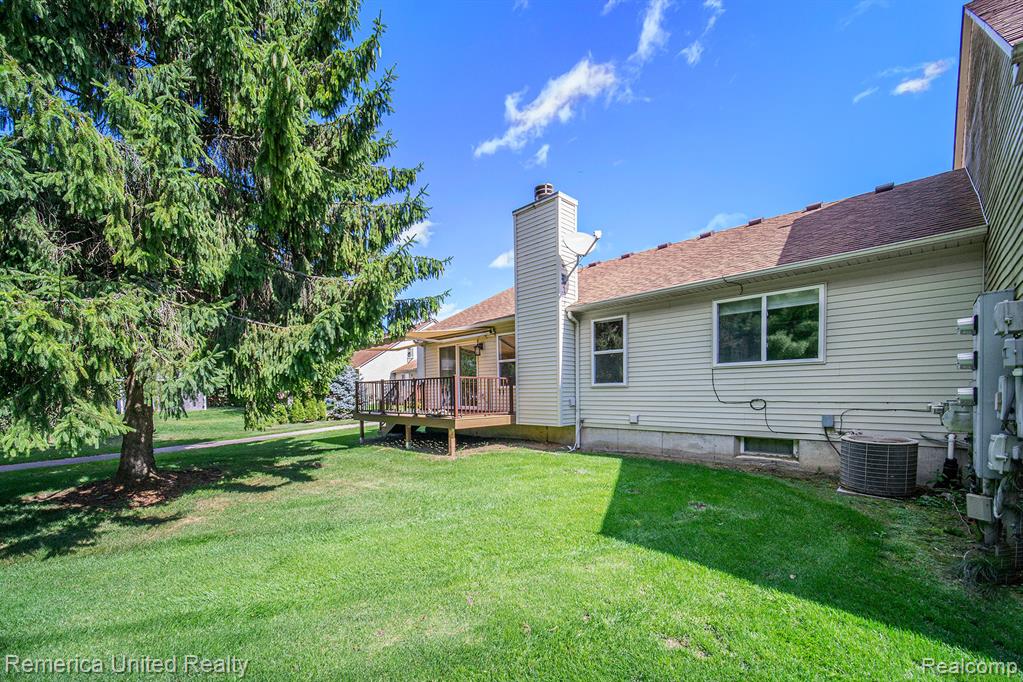 9024 Pine Cove Drive, Whitmore Lake, MI 48189 — Photo 20