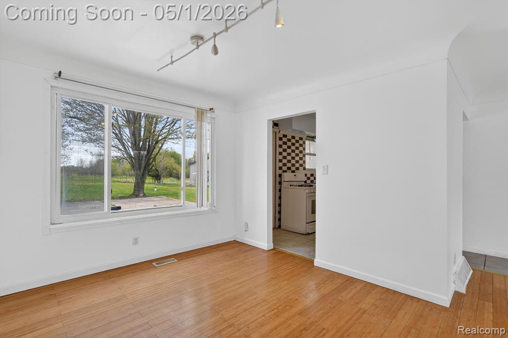 5457 E Frances Road, Mount Morris, MI 48458 — Photo 12