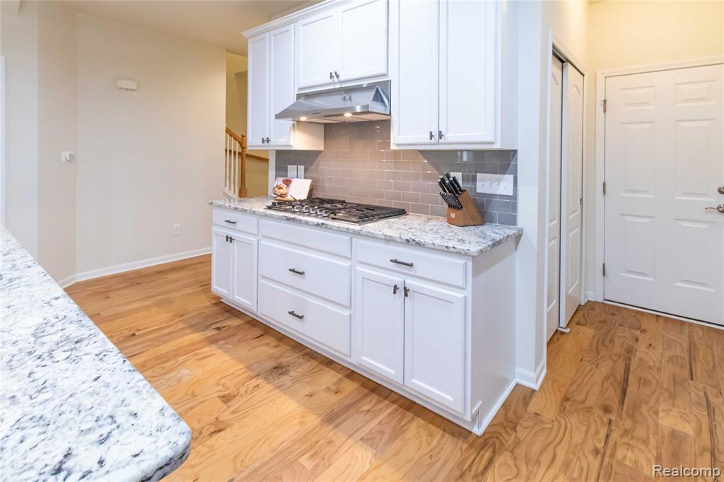 43635 CHANCELLOR LANE, Novi, MI — Photo 7
