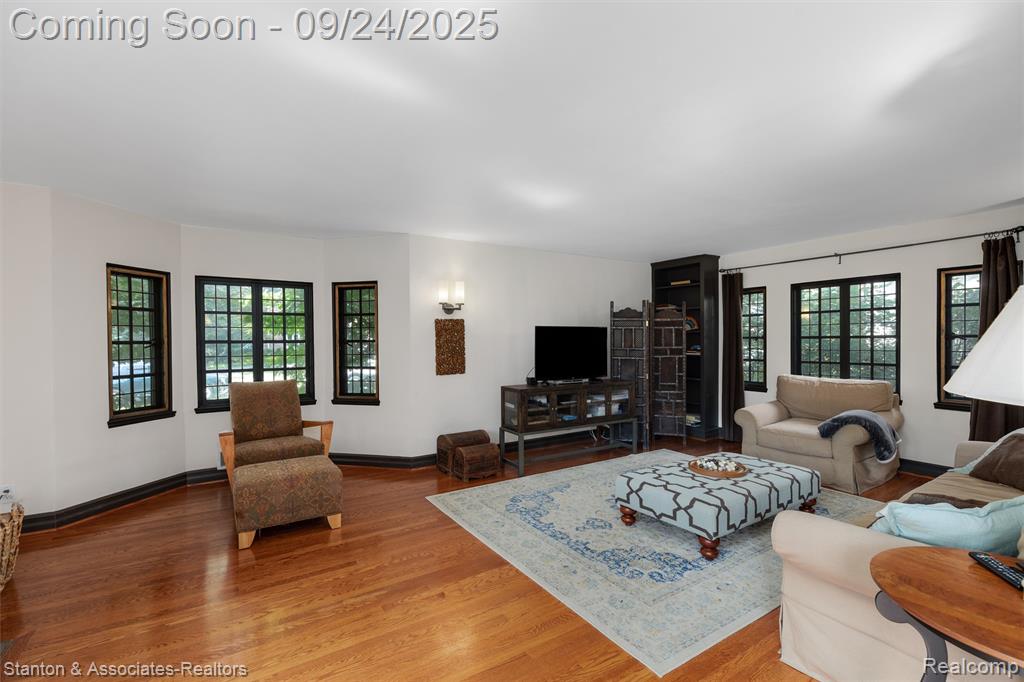636 Waddington Street, Bloomfield Hills, MI 48301 — Photo 6