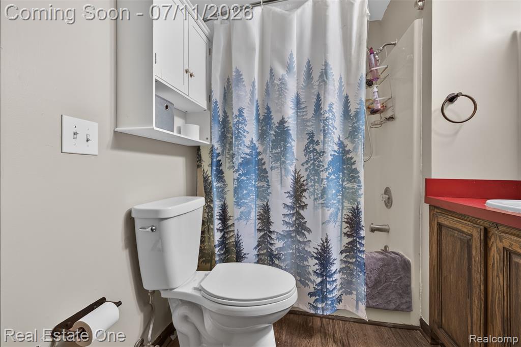 310 S Van Road, Holly, MI 48442 — Photo 24