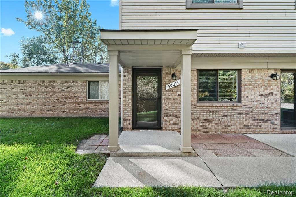50014 S Jimmy Court, New Baltimore, MI 48047 — Photo 2