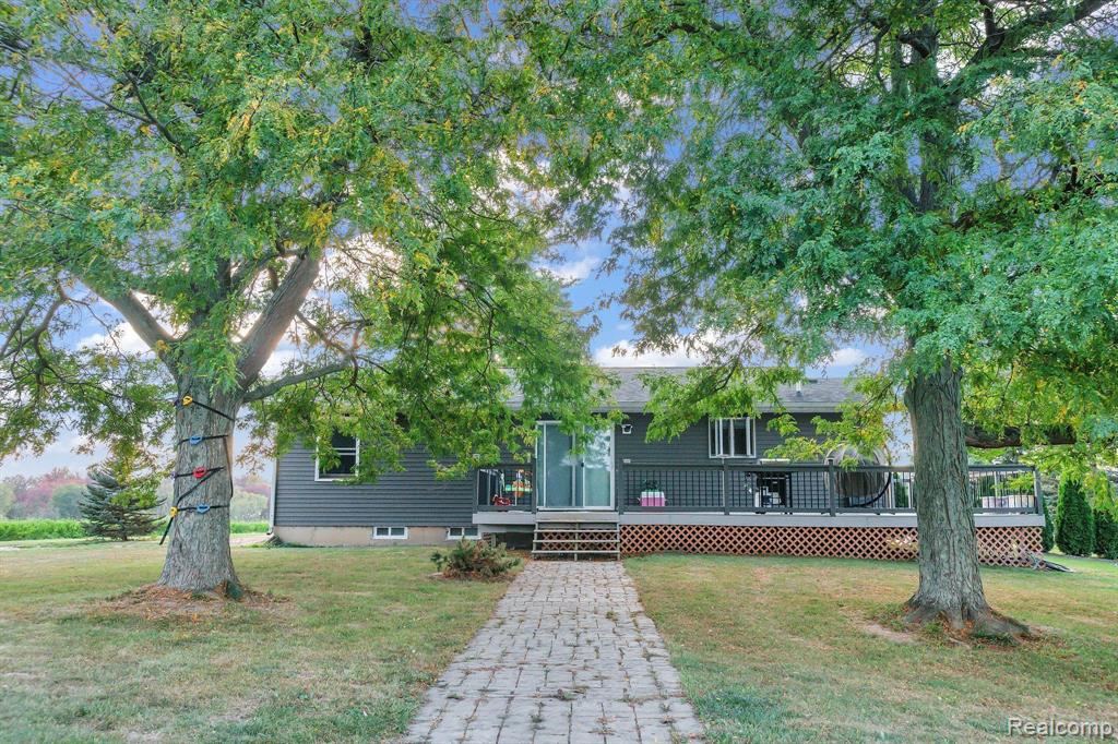 925 S Gregory Street, Fowlerville, MI 48836 — Photo 32