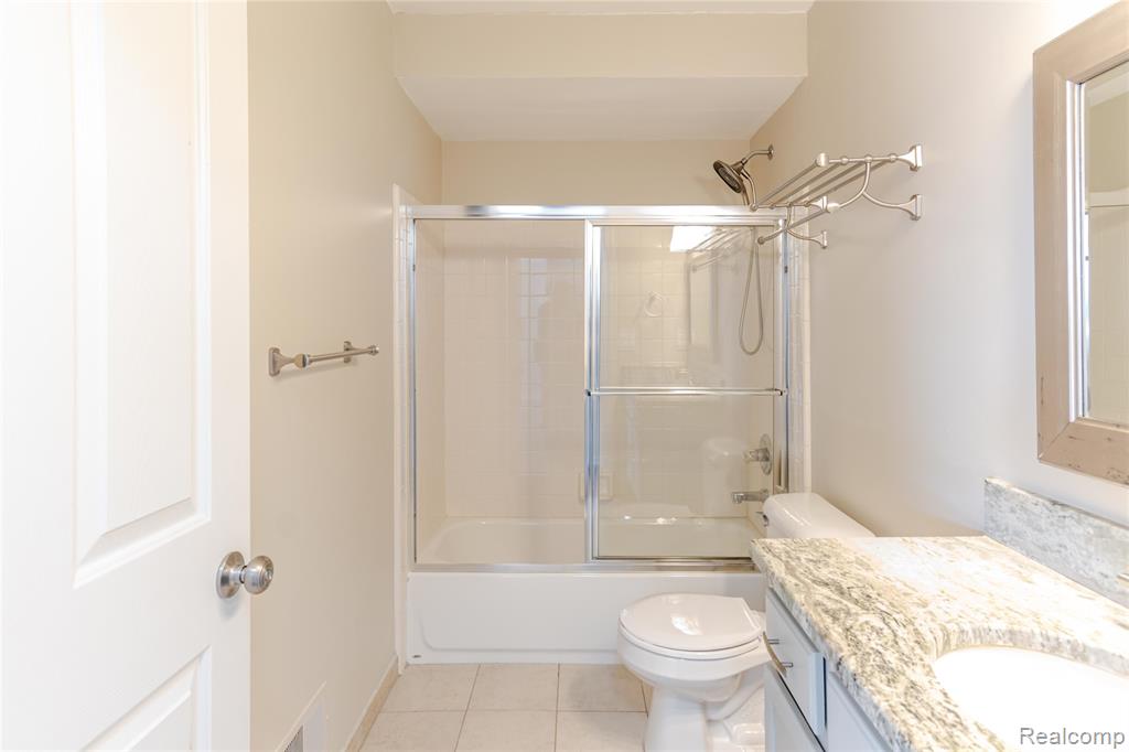 256 Crocker Boulevard, Mount Clemens, MI 48043 — Photo 19