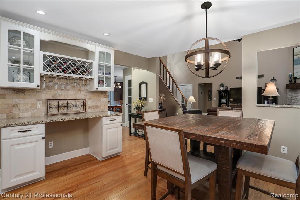 9884 Forest Ridge Drive, Clarkston, MI 48348 — Photo 12