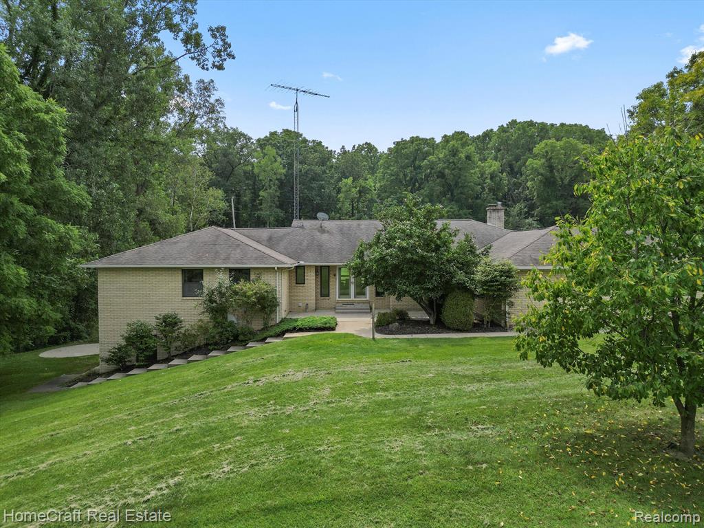 10050 JOSLIN LAKE Road, Gregory, MI 48137 — Photo 4