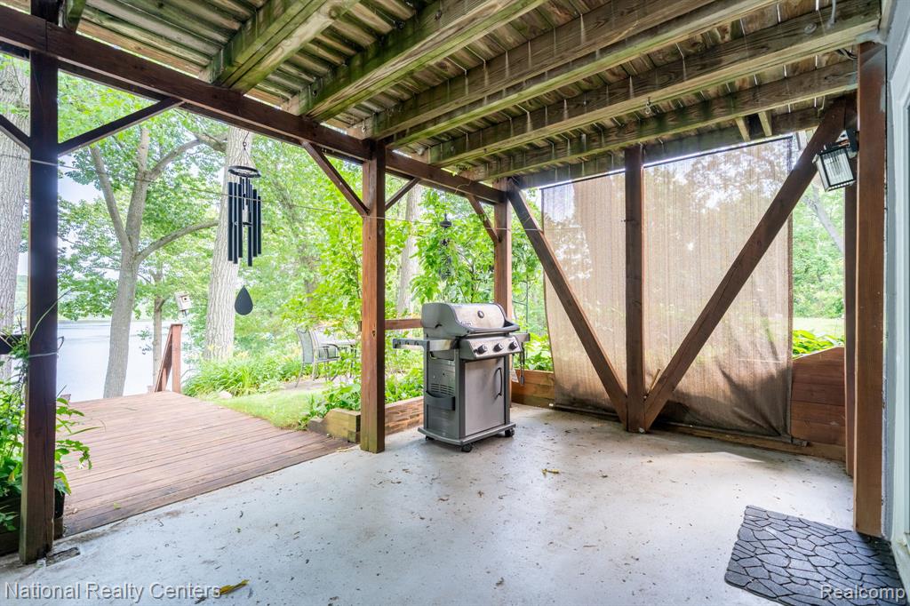 3627 Merritt Lake Drive, Metamora, MI 48455 — Photo 37
