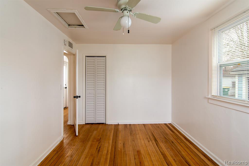 651 N IVANHOE Avenue, Ypsilanti, MI 48198 — Photo 14