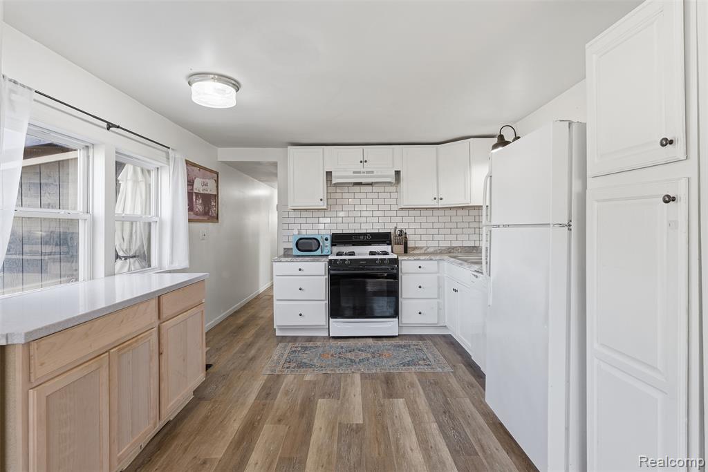 2687 Brad Place, Brighton, MI 48114 — Photo 11