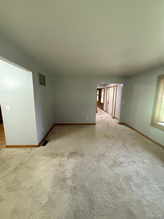 1531 8 MILE Road, Whitmore Lake, MI 48189 — Photo 12