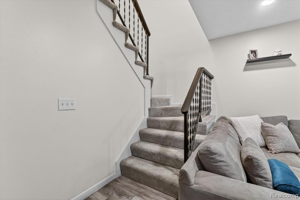 2017 Beekman Court, Flint, MI 48532 — Photo 9