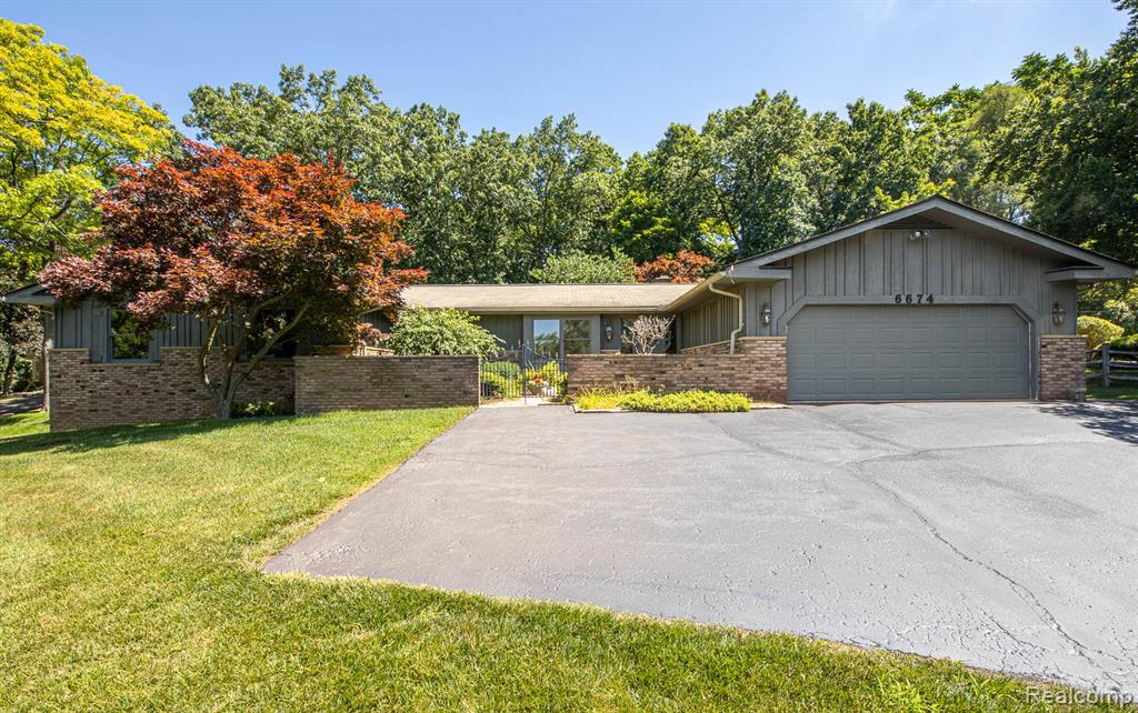 6674 Balmoral Terrace, Clarkston, MI — Photo 3